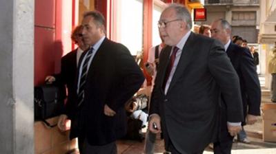 «Ο Πατέρας προκαλεί»