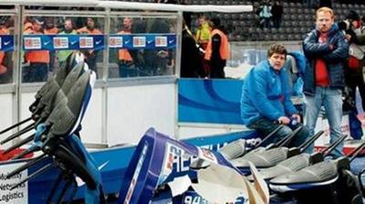 «Πώς είναι δυνατό να συμβαίνουν αυτά στην Bundesliga;»