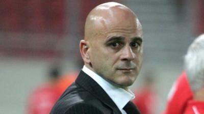 «Αν μπορεί να μας νικήσει, χαλάλι της»!