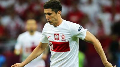 «Ο Λεβαντόφσκι μένει στη Ντόρτμουντ»