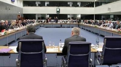 Στο τραπέζι του Eurogroup ακόμη και νέο «κούρεμα»