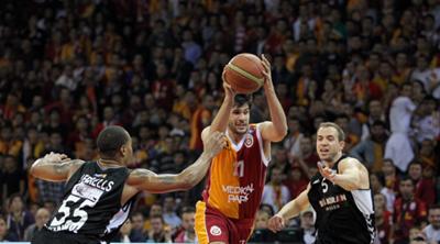 Δεν χάνει η Γαλατά, νίκησε τον… Ντόρσεϊ η «Φενέρ»