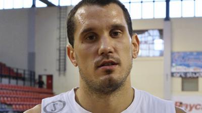 Οικογενειακό δράμα για Στρναντ