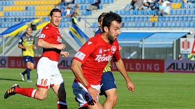 Θέλουν να τον κρατήσουν