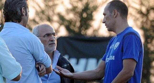 Τα «ρίχνει» για τα άκρα