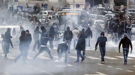 Άγριο ξύλο στη Ρώμη (video)