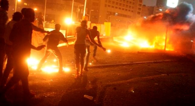 Δύο νεκροί και 70 τραυματίες στα περίχωρα της πλατείας Ταχρίρ