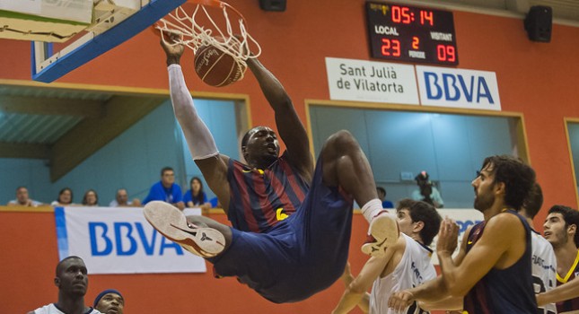 Μοίραζε καρφώματα ο Ντόρσεϊ (video)
