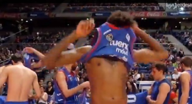 Άλλαξαν μέσα στη μέση του αγώνα (video)