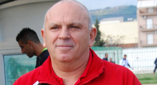 Βαζάκας και επίσημα στη Λάρισα