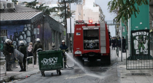 Επεισόδια και ξύλο στη Λεωφόρο!
