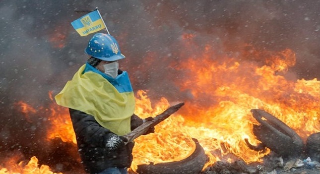 Αντιμέτωπη με τη διχοτόμηση η Ουκρανία - «Βραδυφλεγής βόμβα» η Κριμαία