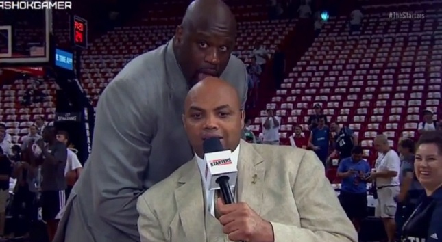 Ο «Σακ» γλύφει την καράφλα του Μπάρκλεϊ (video)