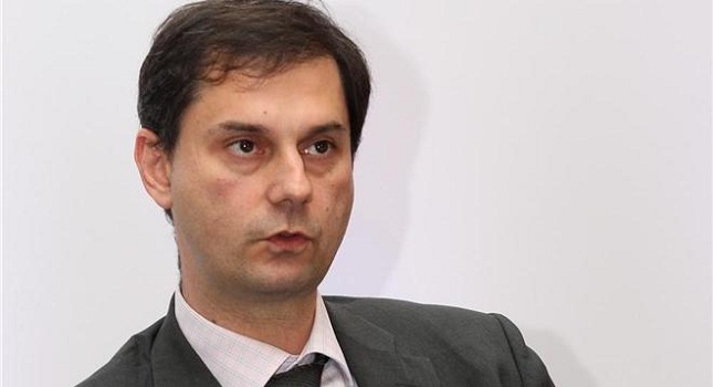 Οργή Θεοχάρη: «Με έφαγαν τα συμφέροντα»