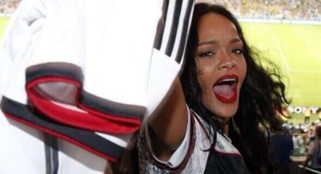 Η Ριάνα πανηγύρισε με τους πρωταθλητές Κόσμου!