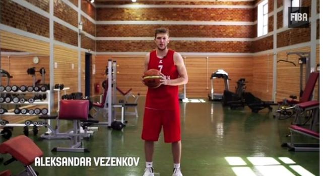 Τρέλανε και τη… FIBA ο Βεζένκοφ (video)