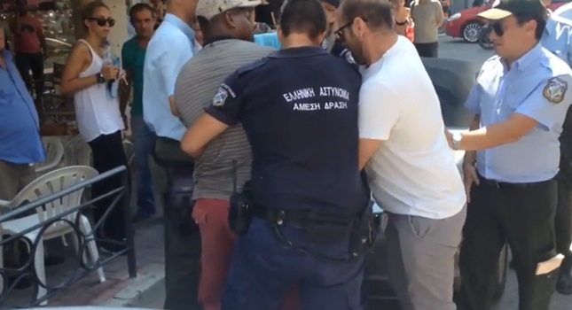 Πανικός στη Πάτρα από σύλληψη μπροστά στην κάμερα