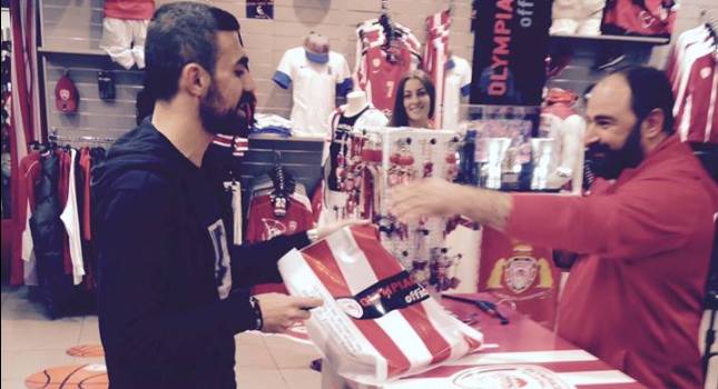 «Έκπληξη» με Μανιάτη (pics)