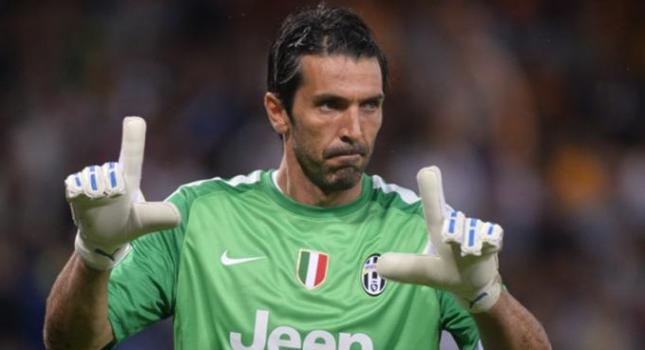 Μπουφόν: «Μας λείπει ένας Κριστιάνο ή ένας Μέσι»