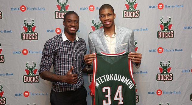 Αντετοκούνμπο: «Πρέπει να καλέσουν τον αδερφό μου οι Νικς»