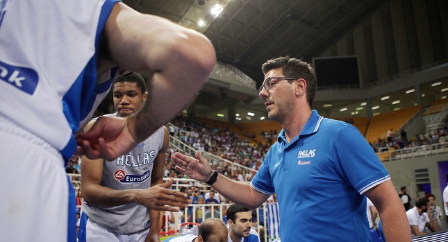 Κατσικάρης: «Εκπλήσσει όλο τον κόσμο ο Αντετοκούνμπο»