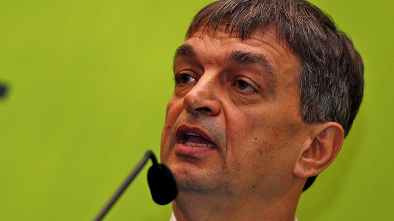 Εκτός κούρσας για FIFA ο Σαμπάν