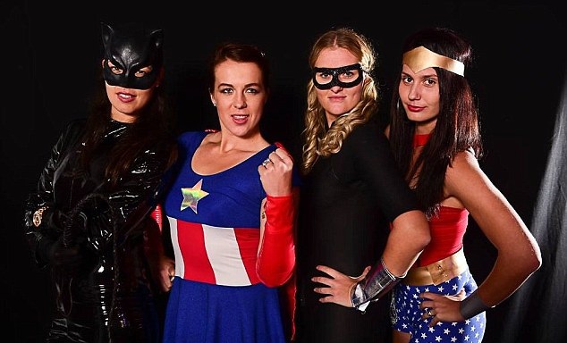 Η Άνα Ιβάνοβιτς σε ρόλο… Catwoman (pics)