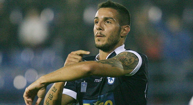 Αγωνία για Καραμάνο