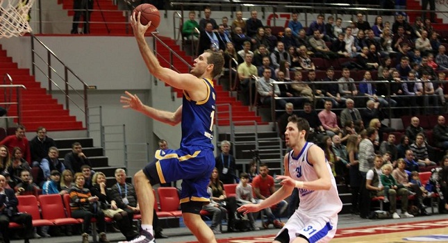 Πήρε τον «εμφύλιο» η Χίμκι