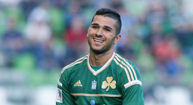 «Γεμίζει» σε κέντρο κι άμυνα