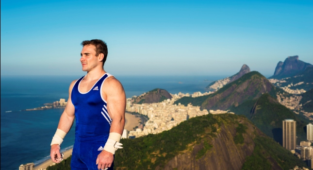 Ολυμπιονίκης «πετάει» πάνω απ’ το Ρίο ντε Τζανέιρο (video)