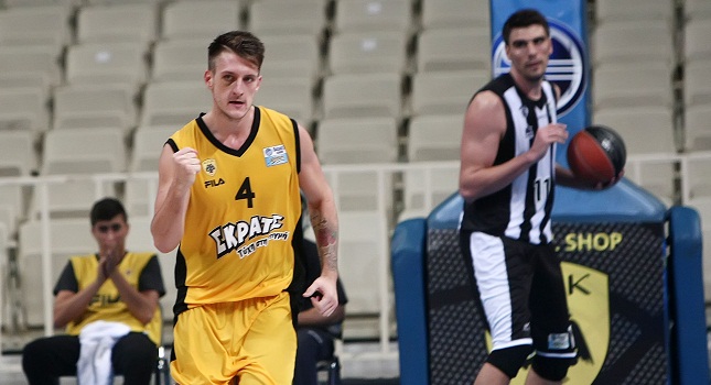 Τράκαρε με περιπολικό πριν το ΑΕΚ-ΠΑΟΚ ο Παπαντωνίου!