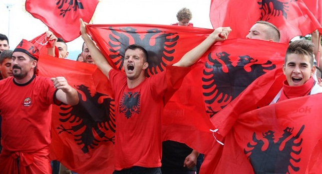 Παρενέβη εισαγγελέας για τα συνθήματα των Αλβανών