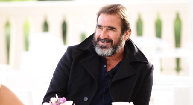 Ο Ερίκ Καντονά γυμνός (pics)