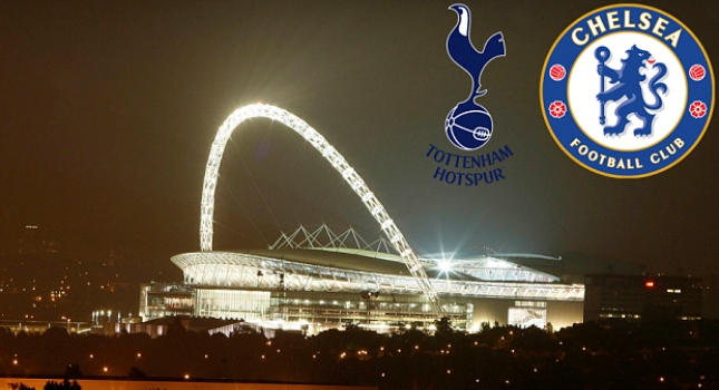 Ένα γήπεδο, δύο ομάδες, πολλά εμπόδια