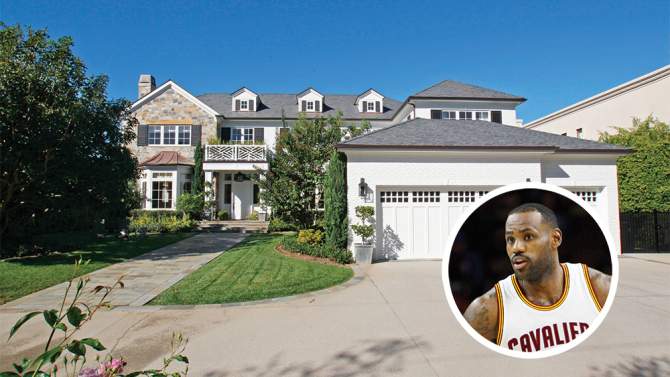 Αγόρασε βίλα στο LA ο Λεμπρόν και άρχισαν οι φήμες