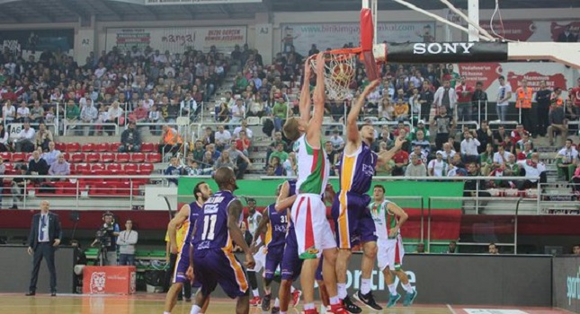 Με την ψυχή στο στόμα η Καρσίγιακα