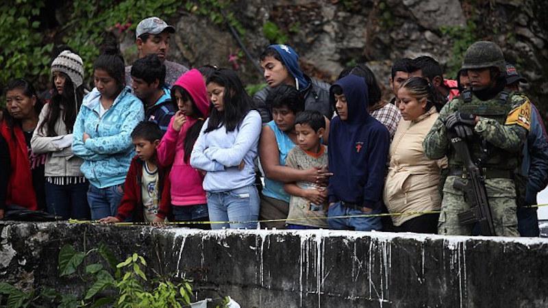 Τραγωδία στο Μεξικό: Σκοτώθηκαν 20 άτομα, μέλη ποδοσφαιρικής ομάδας (pics)