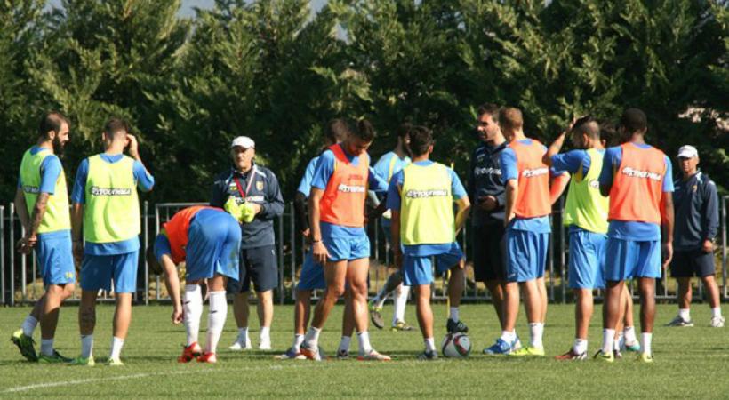 Τέσσερις στο… απουσιολόγιο του Μαντζουράκη