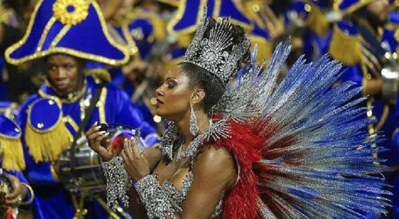Οι Βραζιλιάνοι ξεσαλώνουν-Το καρναβάλι του Ρίο μέσα από 35 καρέ (pics)