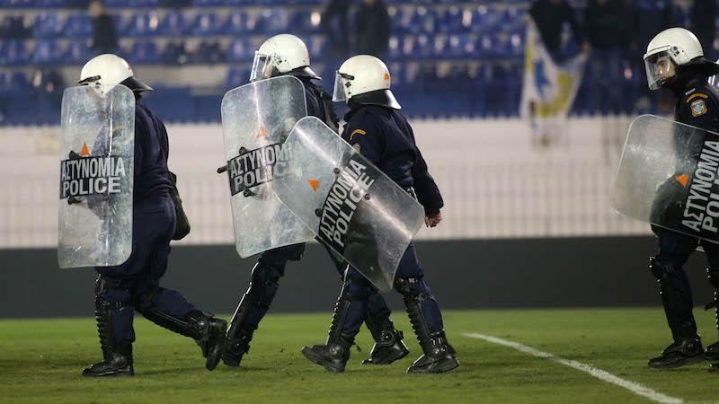 Ετοιμάζονται για αποχή από τα γήπεδα οι αστυνομικοί