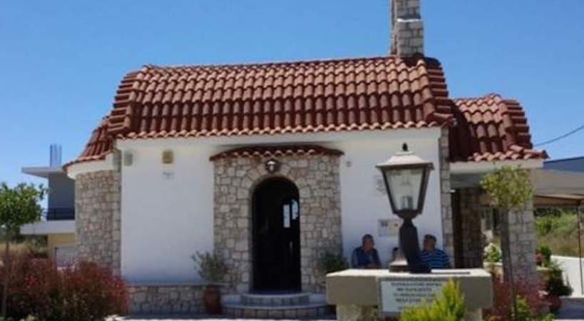 Ρόδος: Υποστηρίζουν ότι δάκρυσε η εικόνα του Αρχάγγελου Μιχαήλ (pics)