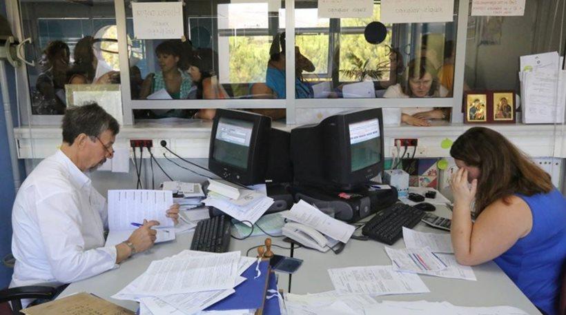 Και οι «αφανείς» επιστροφές φόρων στον προϋπολογισμό για να μην επιβληθεί ο «κόφτης»