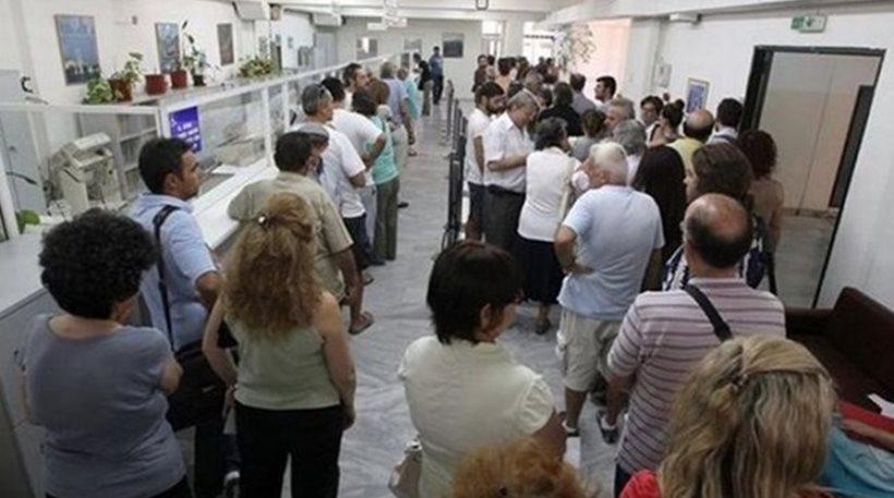 Με αίτηση στη ΔΟΥ δεν θα χάσουν τις φοροαπαλλαγές τους οι άνεργοι