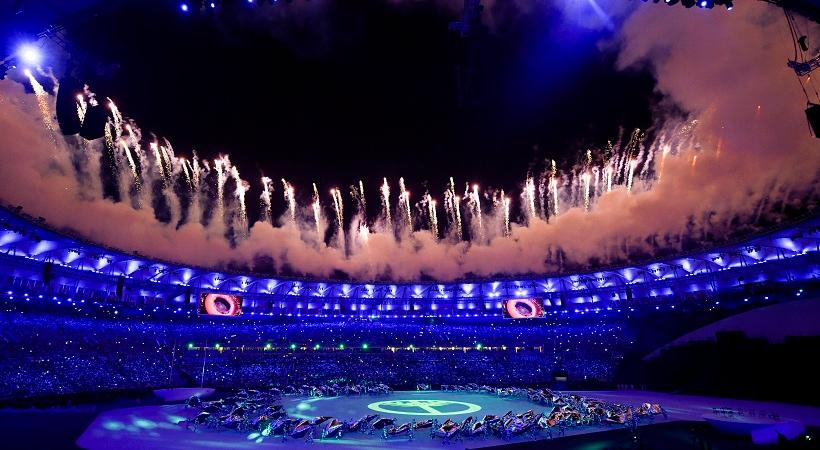Η γιορτή ξεκίνησε (pics/vids)