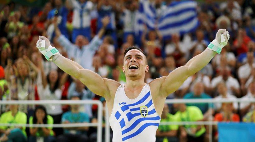 «Θέλουμε στη Σαντορίνη τον Λευτέρη Πετρούνια»