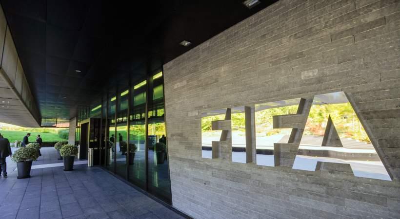 ΑΠΟΚΑΛΥΨΗ: Αυτό είναι το σχέδιο της FIFA για το ελληνικό ποδόσφαιρο