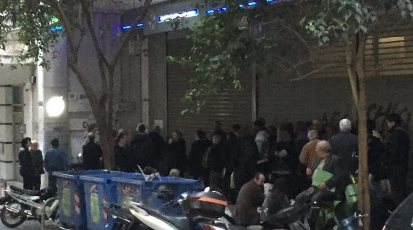 Ουρές και τσακωμοί στα κεντρικά της ΔΕΗ για τη ρύθμιση των 36 δόσεων