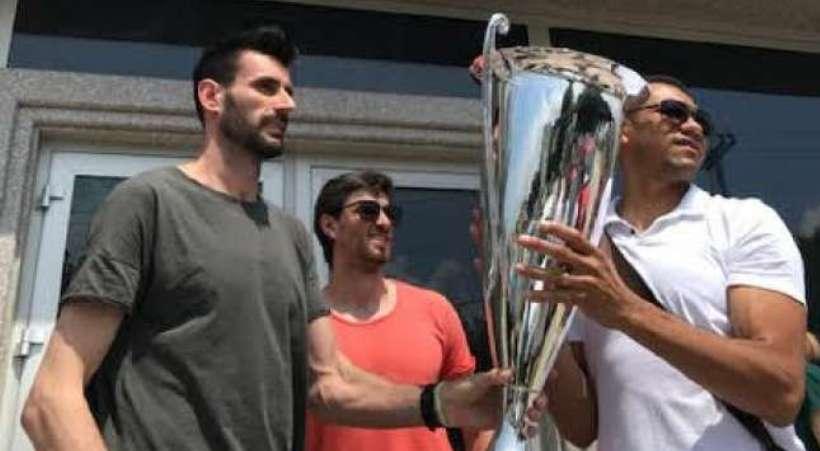 Στον ΟΠΑΠ πήγε το τρόπαιο του πρωταθλητή ο ΠΑΟΚ