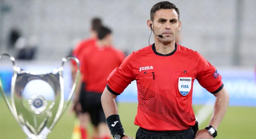 Κομίνης στη Λεωφόρο, Τζήλος στη Νέα Σμύρνη